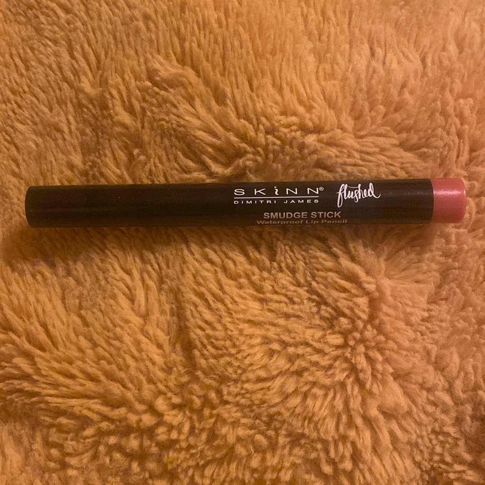 Skinn Dimitri James flushed smudge stick